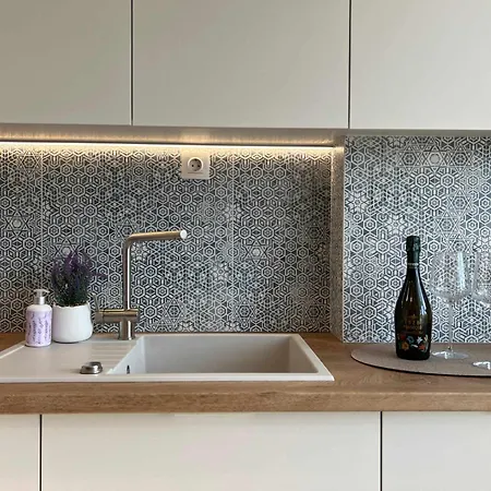 Апартамент Top-floor 2bd With Terrace In The Heart Of By Flat Manаger Пловдив