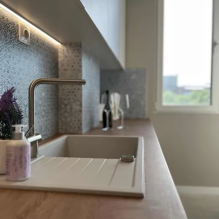 Top-floor 2bd With Terrace In The Heart Of By Flat Manаger Апартамент